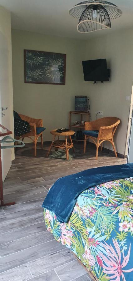Hotel Restaurant Du Commerce Poulainville Екстериор снимка