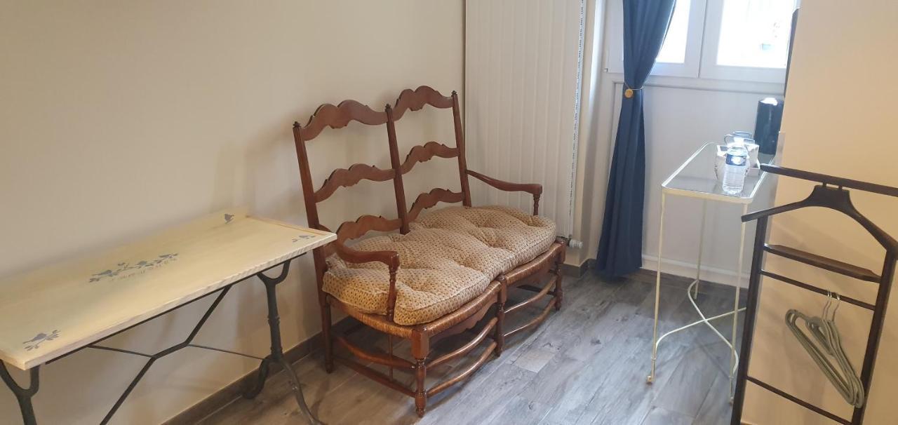 Hotel Restaurant Du Commerce Poulainville Екстериор снимка