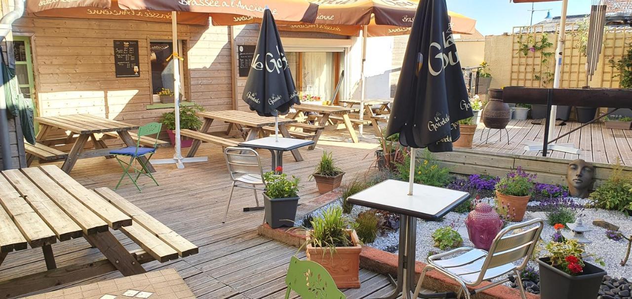 Hotel Restaurant Du Commerce Poulainville Екстериор снимка